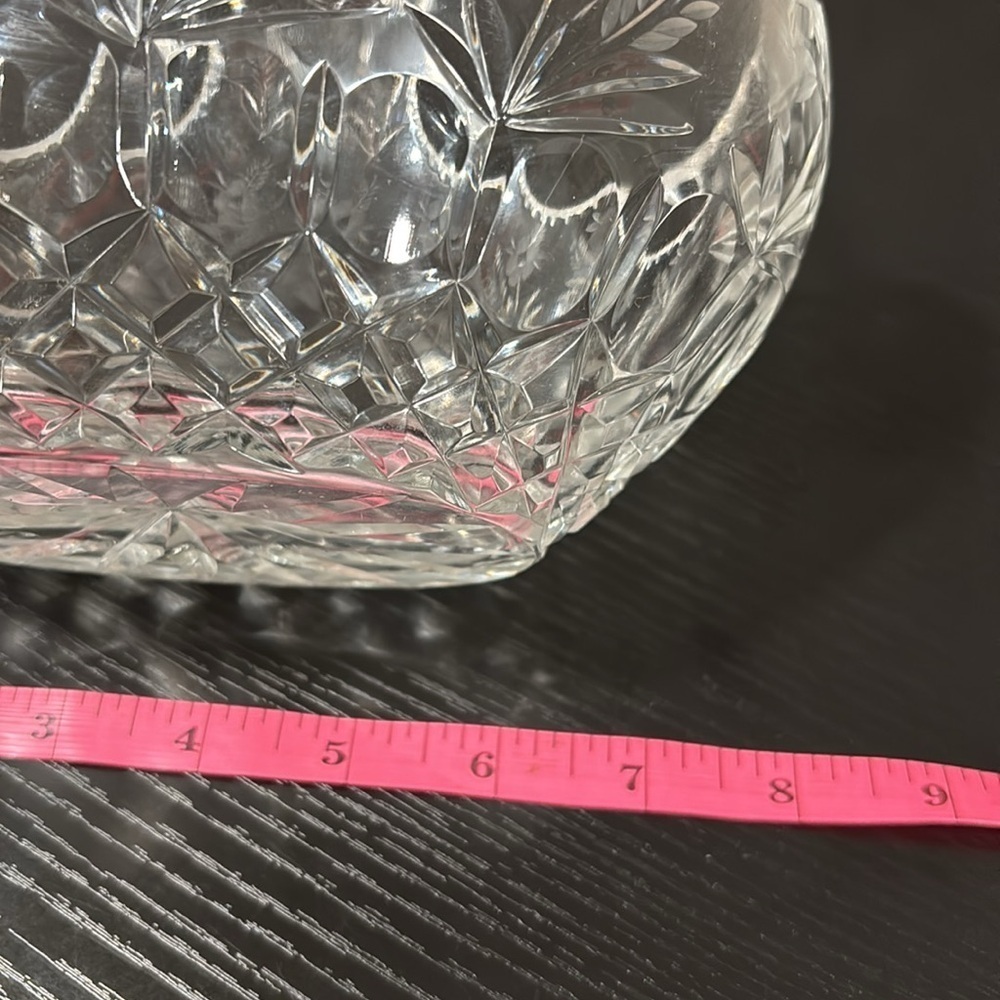 Vintage crystal basket - Picture 8 of 9